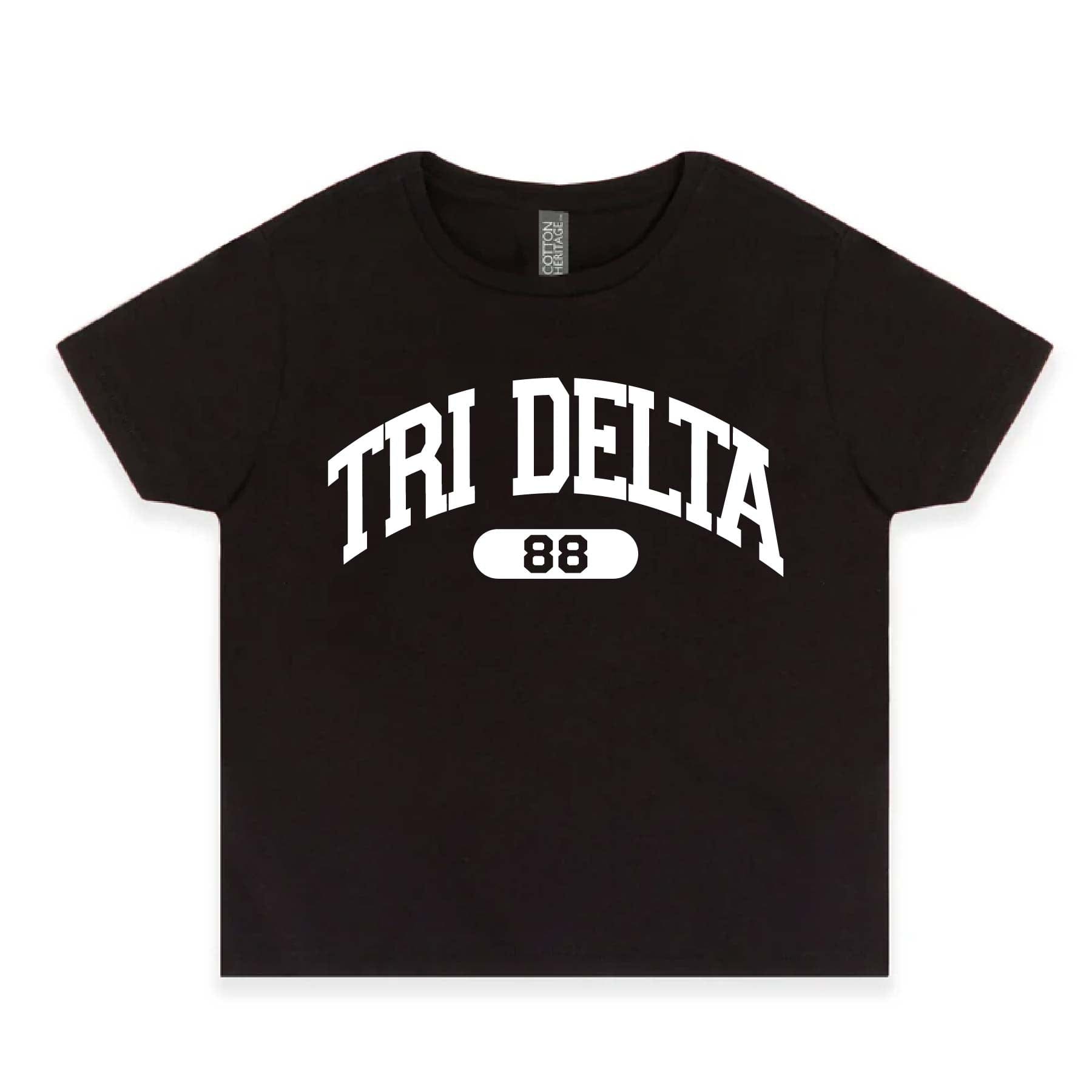 Ali & Ariel Black collegiate sports baby tee Delta Delta Delta / Small